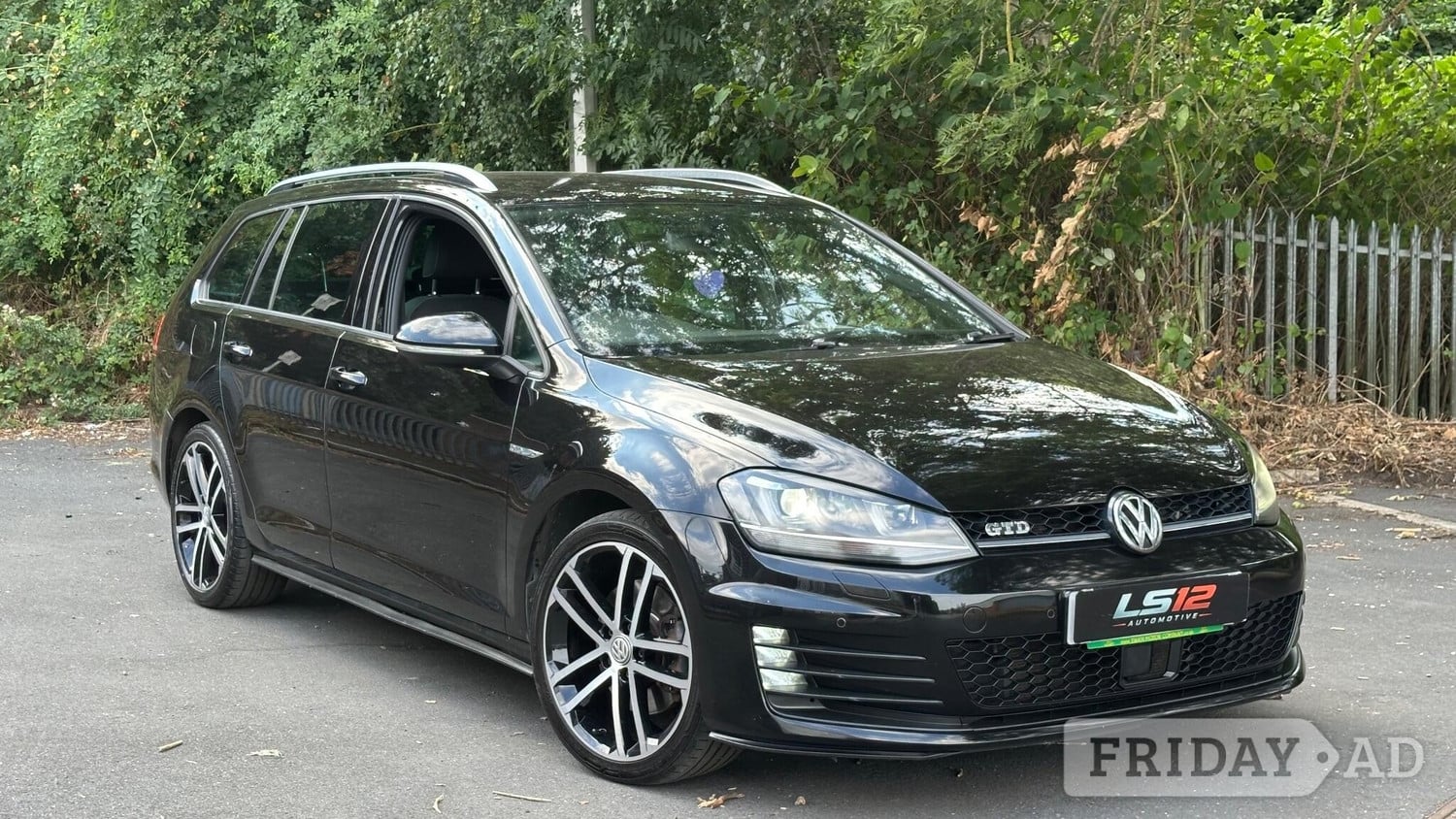 Volkswagen Golf 2016 in Leeds