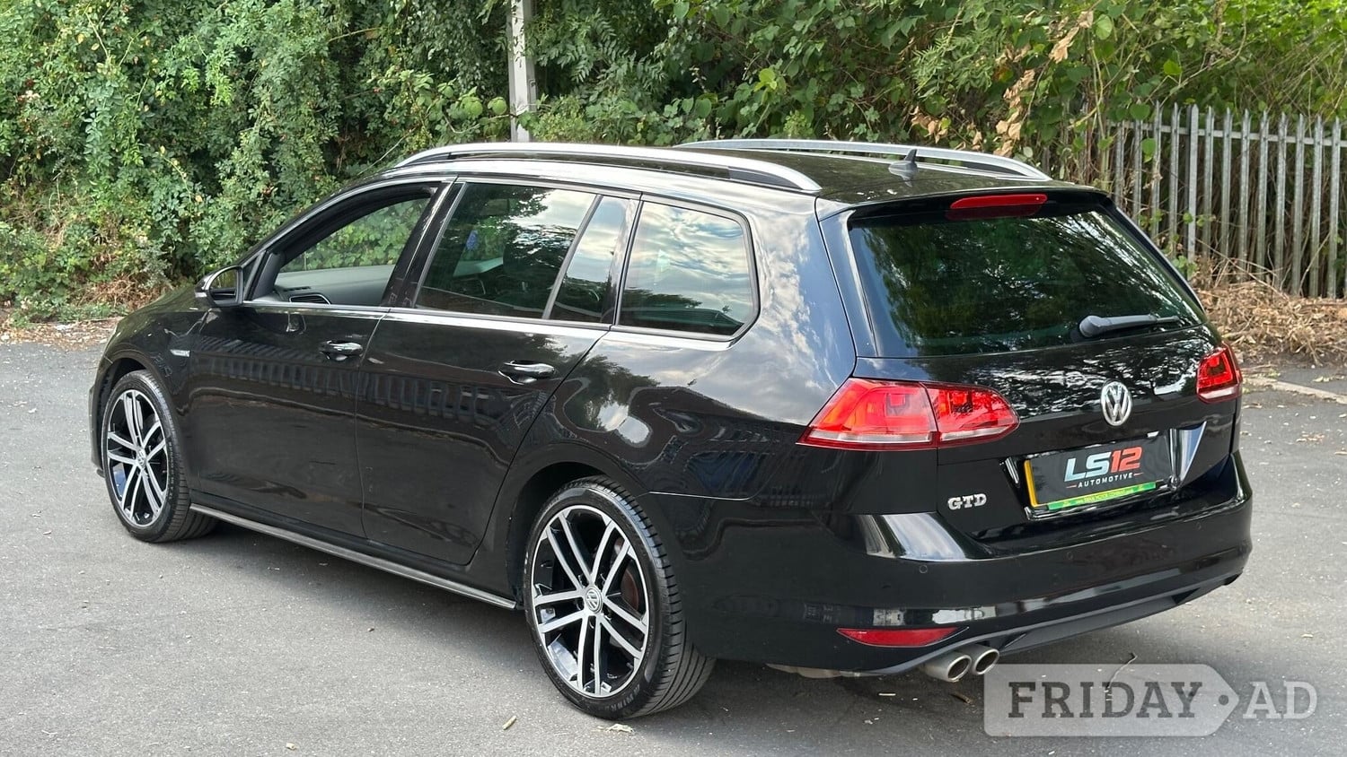 Volkswagen Golf 2016 - Cars in Leeds