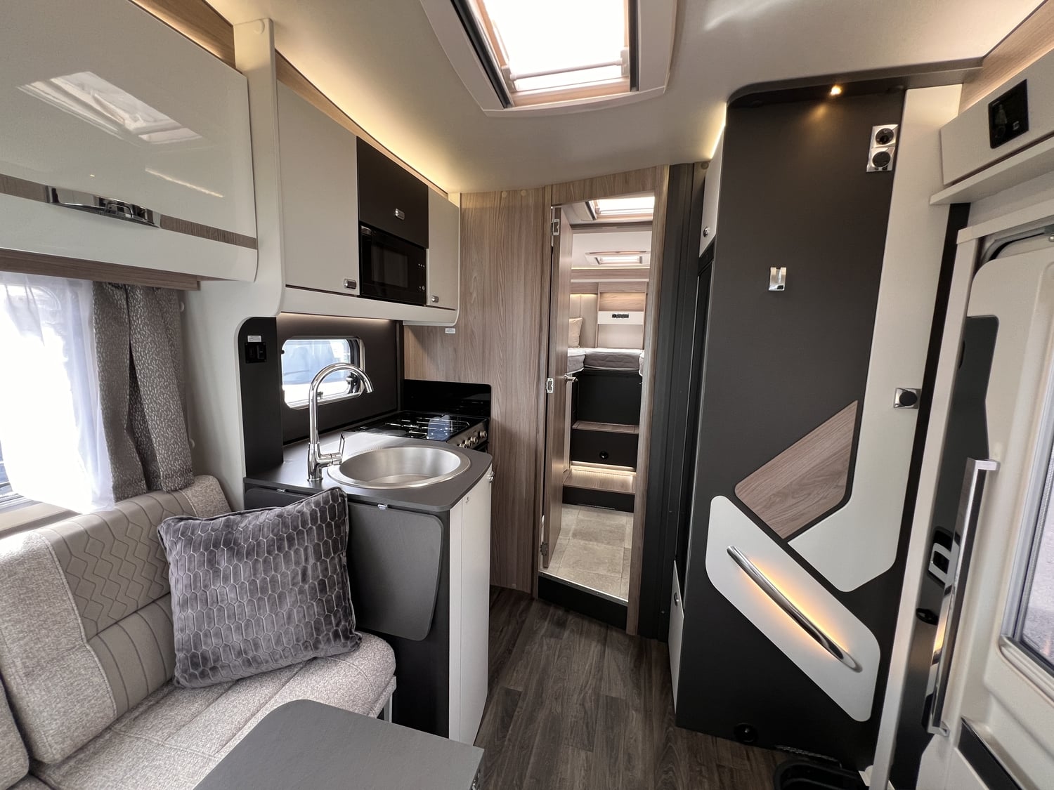 Swift Voyager 584 2025 for sale - Motorhomes & Caravans in Nottingham