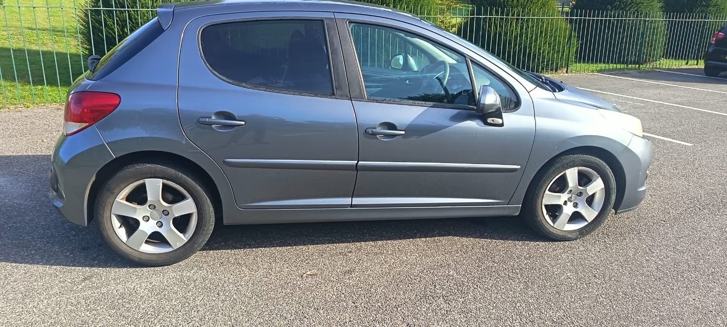 [ berth ]Peugeot 207