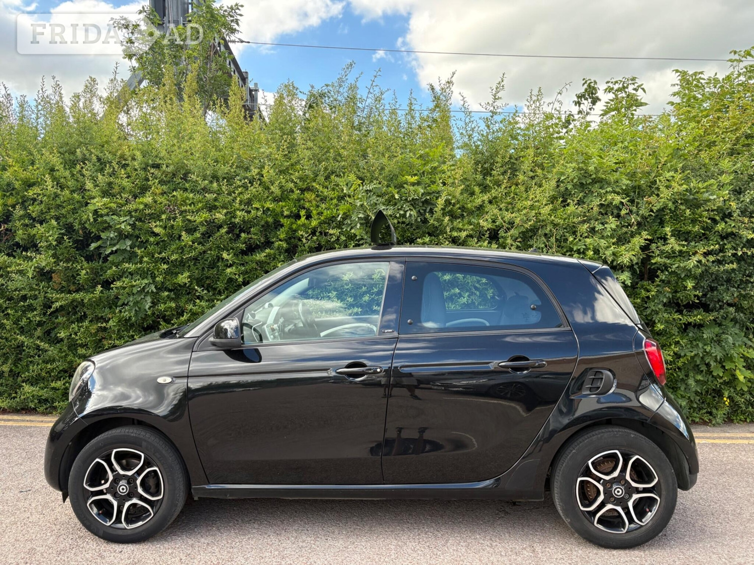 Smart ForFour 2015 - Cars in Swindon