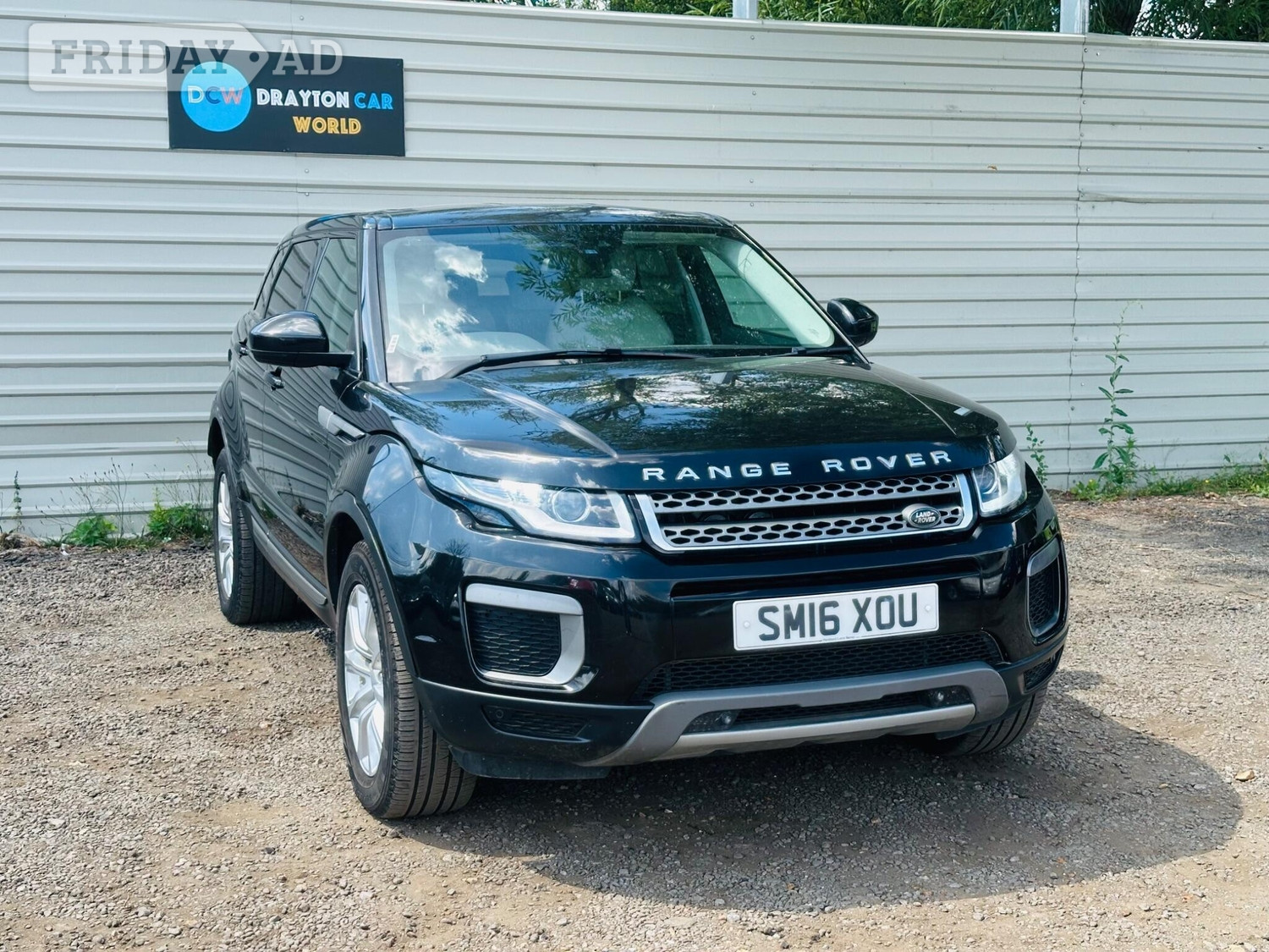 Land Rover Range Rover Evoque 2016 in Hillingdon