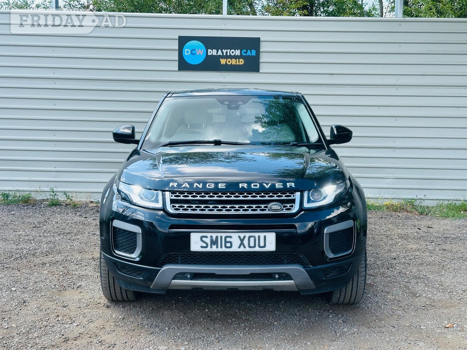 [ berth ]Land Rover Range Rover Evoque