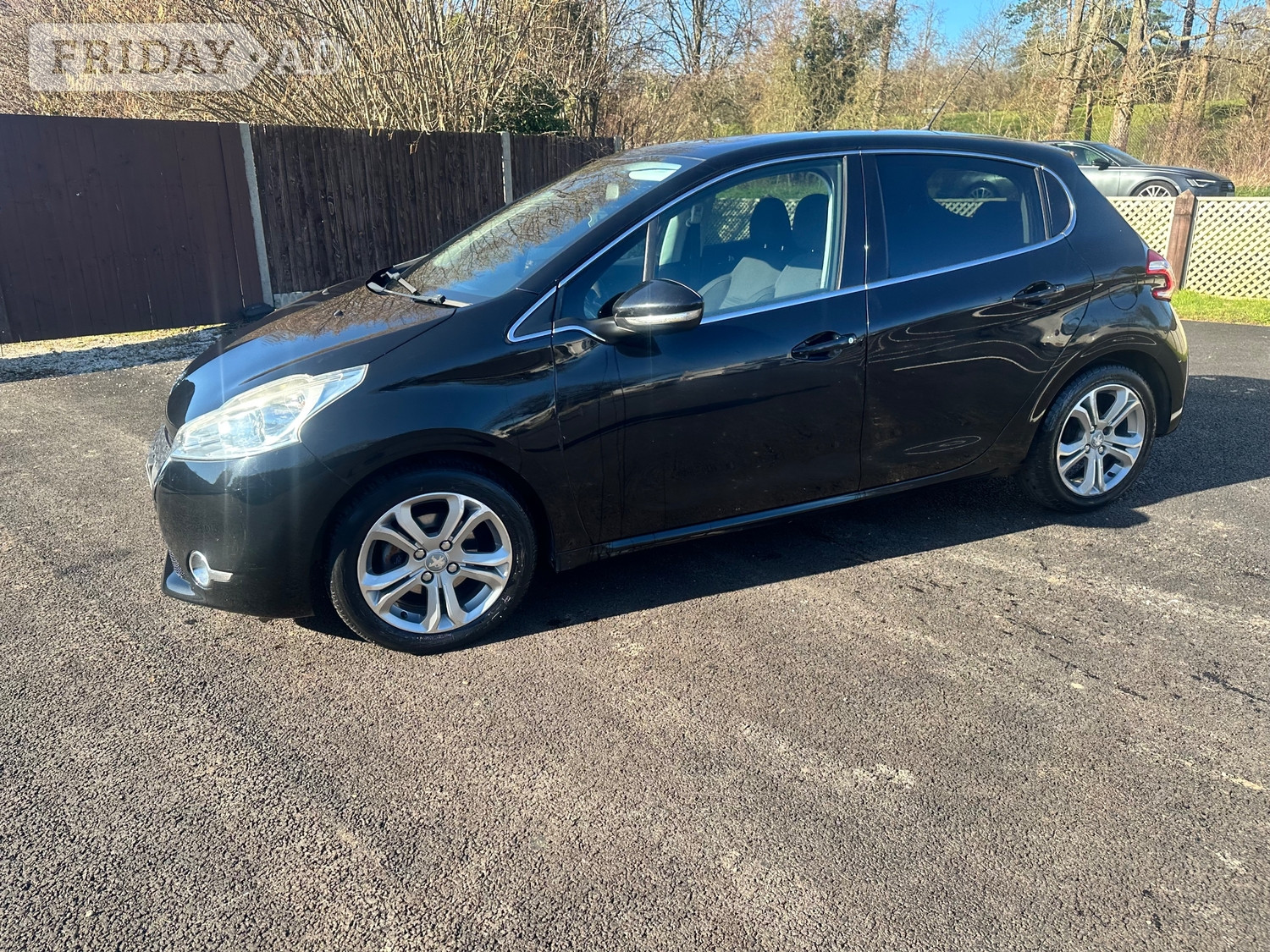 Peugeot 208 2013 - Cars