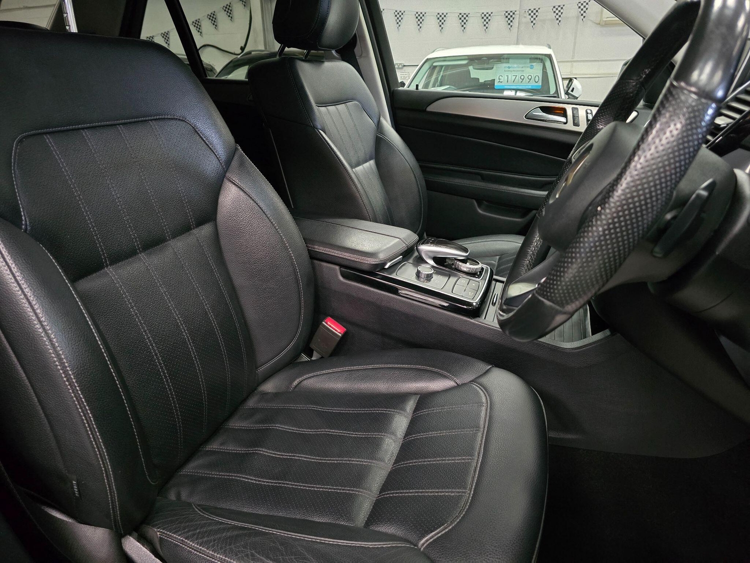 [ berth ]Mercedes-Benz GLE