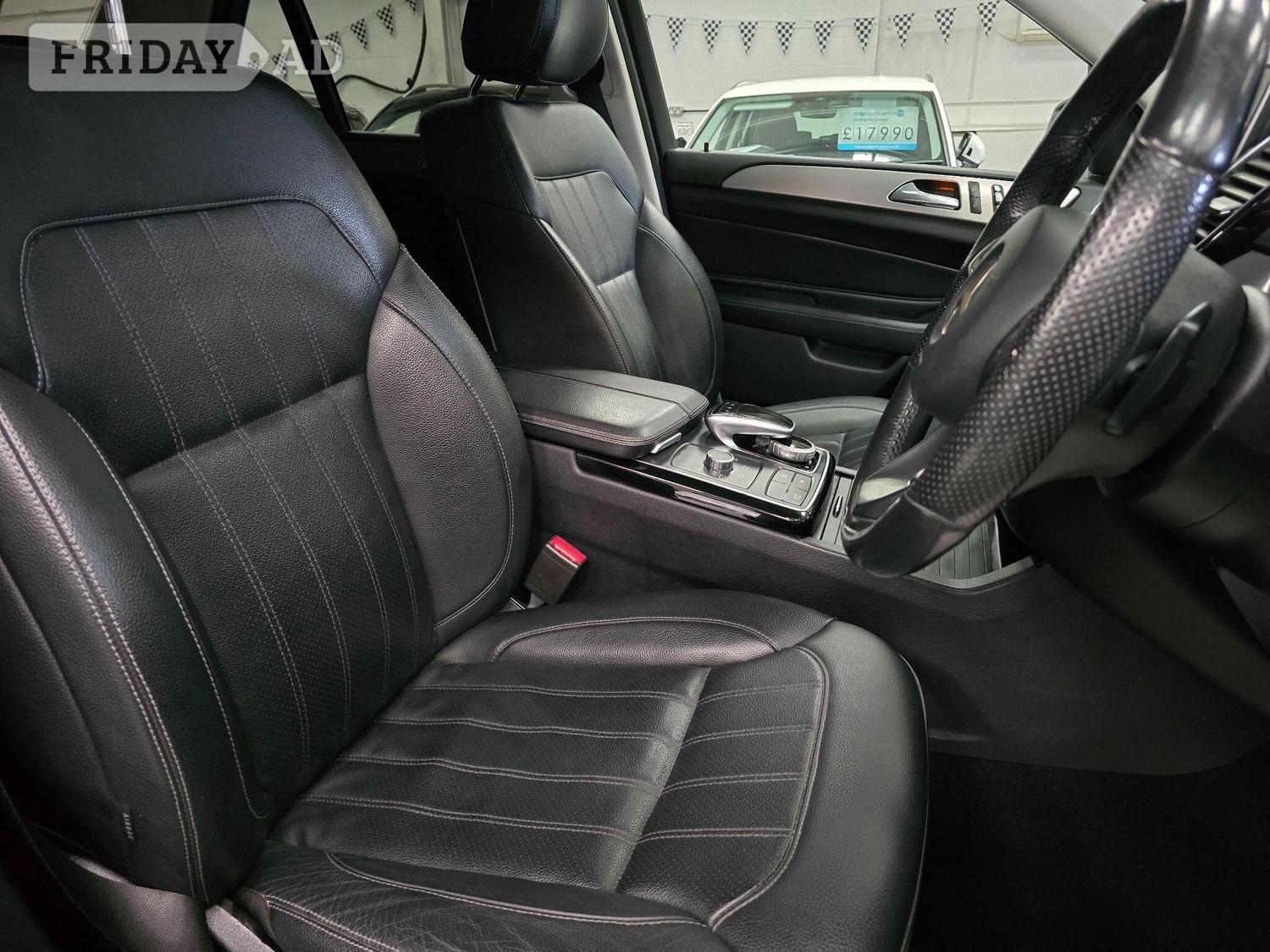 [ berth ]Mercedes-Benz GLE