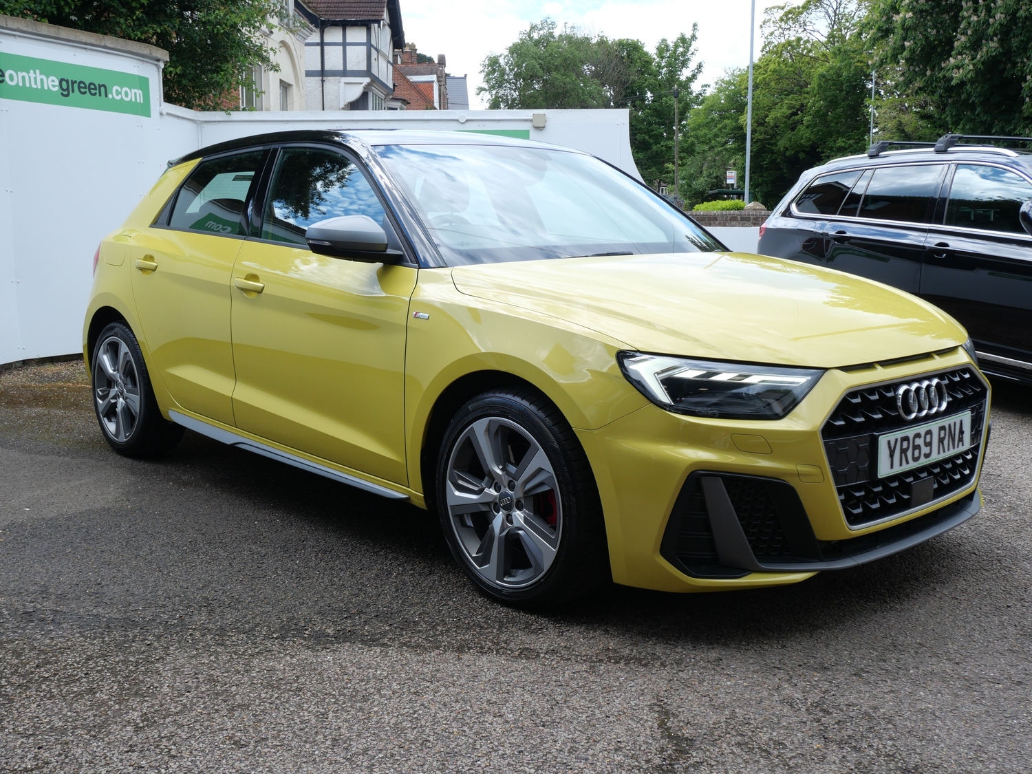 [ berth ]Audi A1