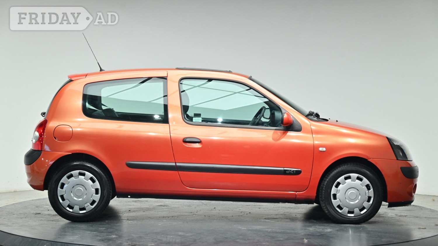 Renault Clio 2004 - Cars in Cullompton