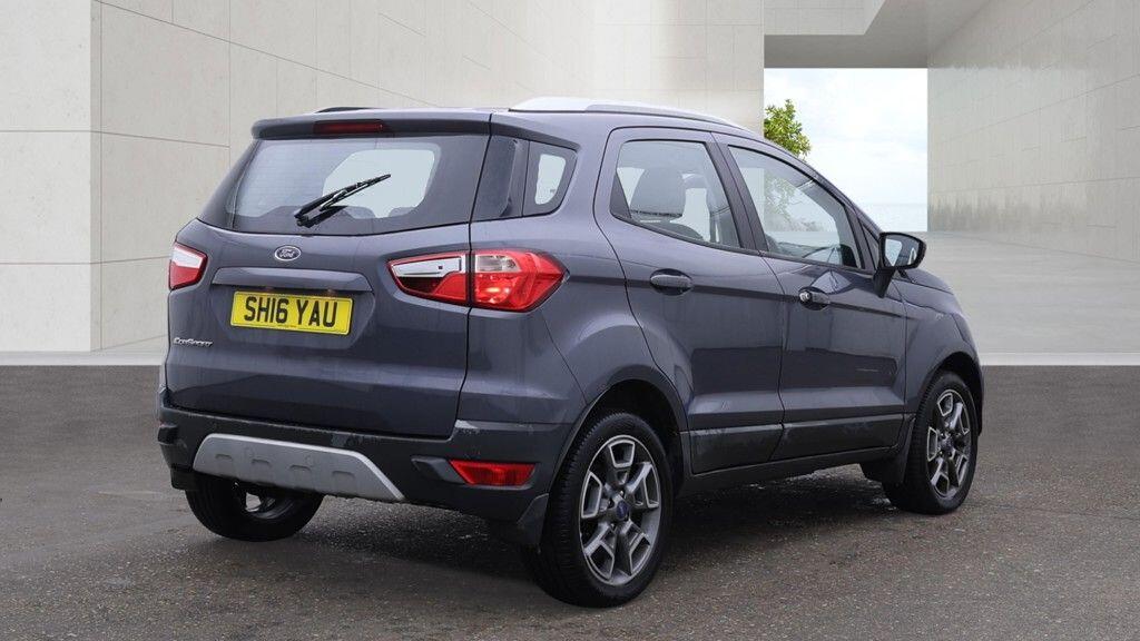 [ berth ]Ford Ecosport