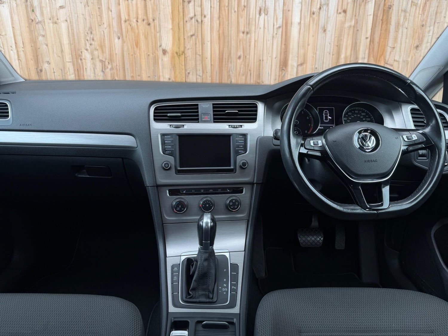 [ berth ]Volkswagen Golf