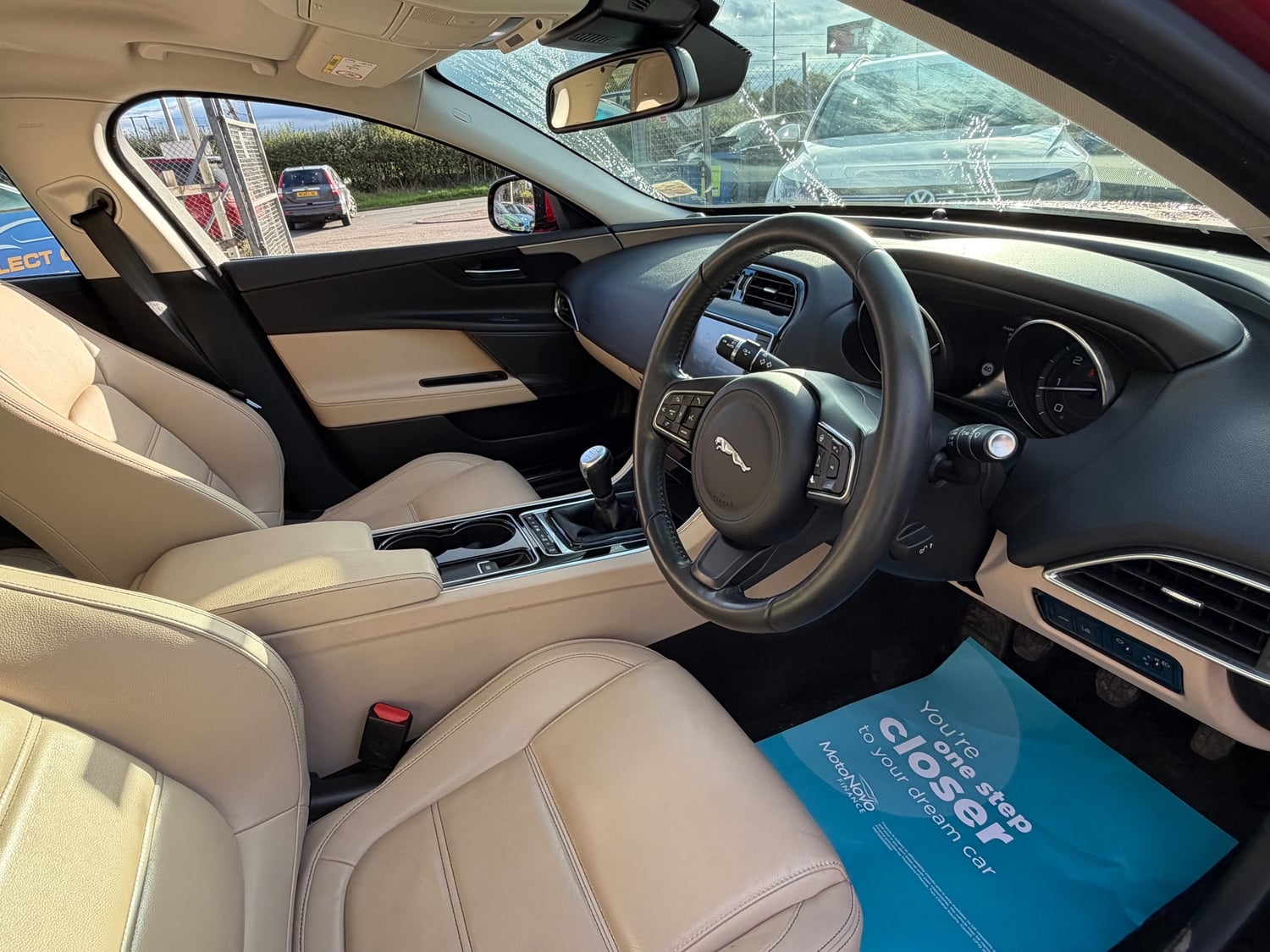 [ berth ]Jaguar XE