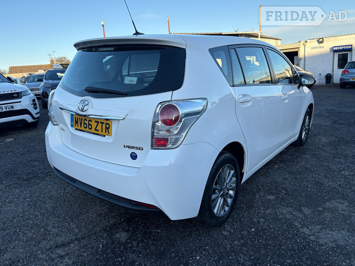 Toyota Verso 2016 - Cars in Oldbury