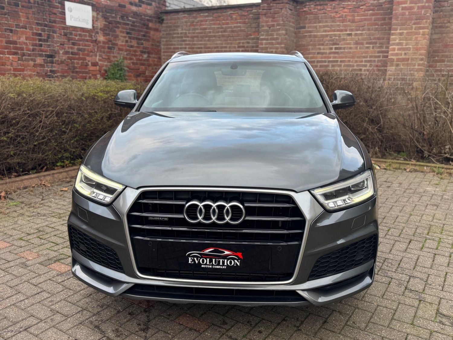 [ berth ]Audi Q3