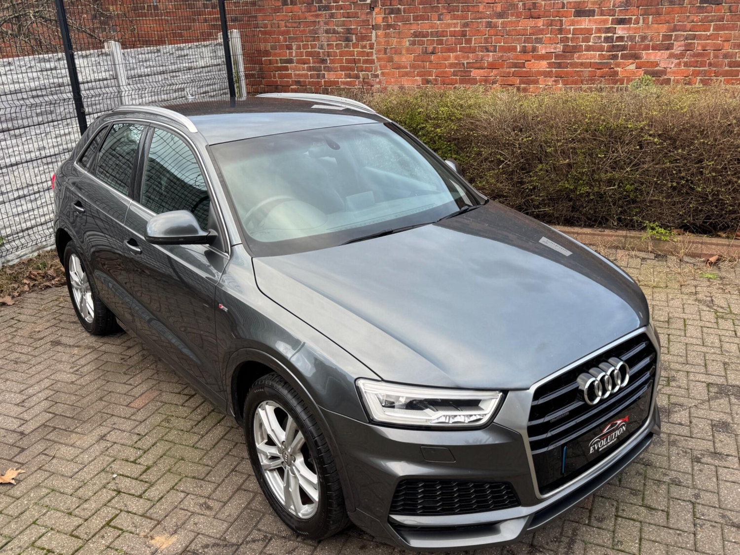 Audi Q3 2017 - Cars