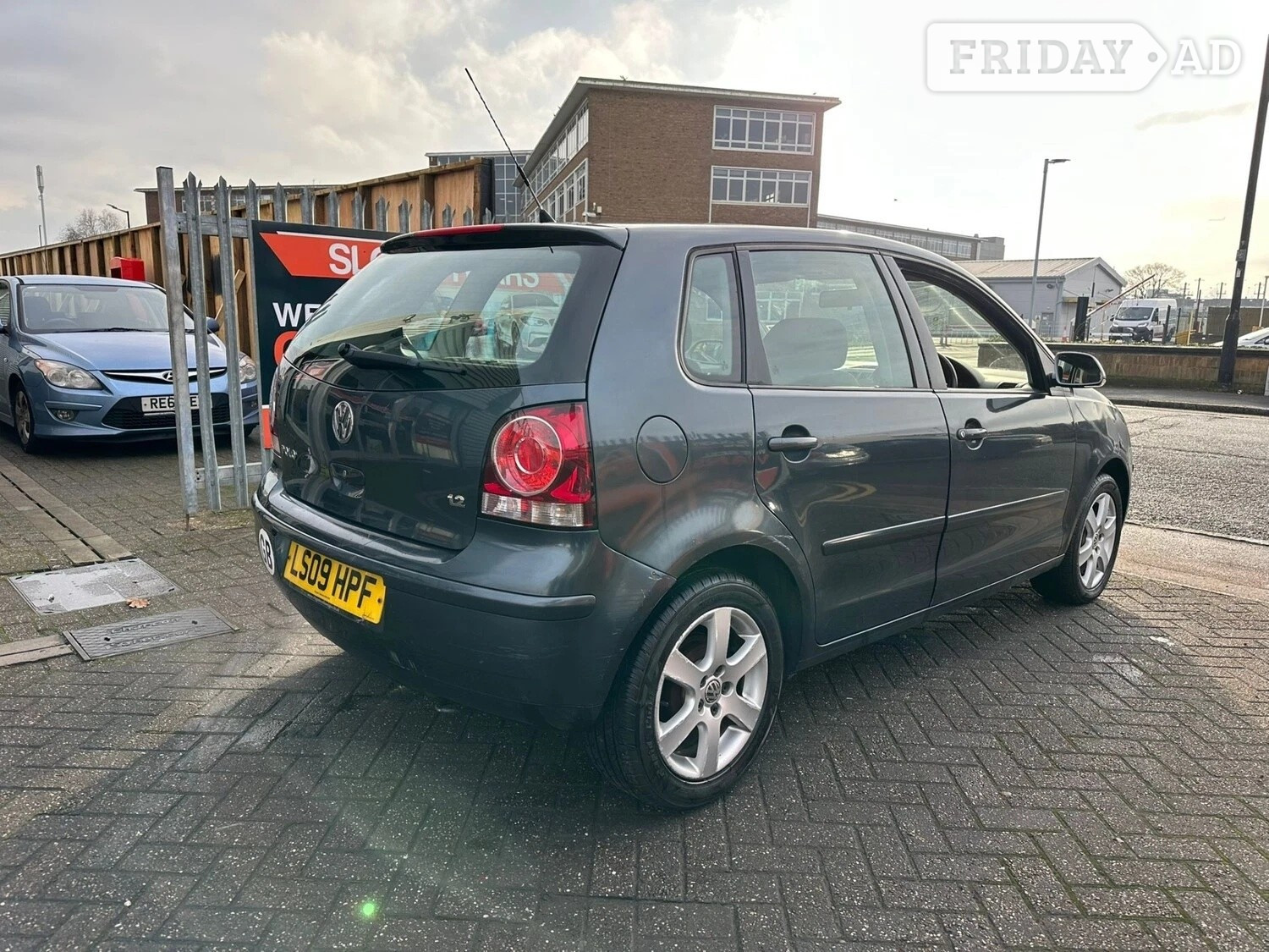 Volkswagen Polo 2009 - Cars in Slough