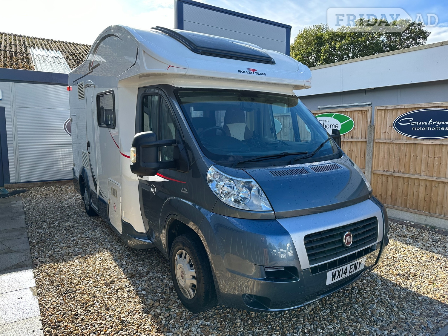 Roller Team T-Line 590 2014 - Motorhomes & Caravans in Poole