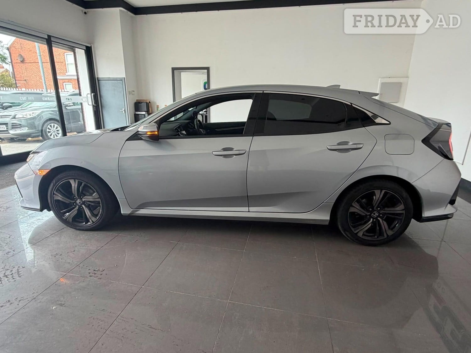 Honda Civic 2018 - Cars in Stockport
