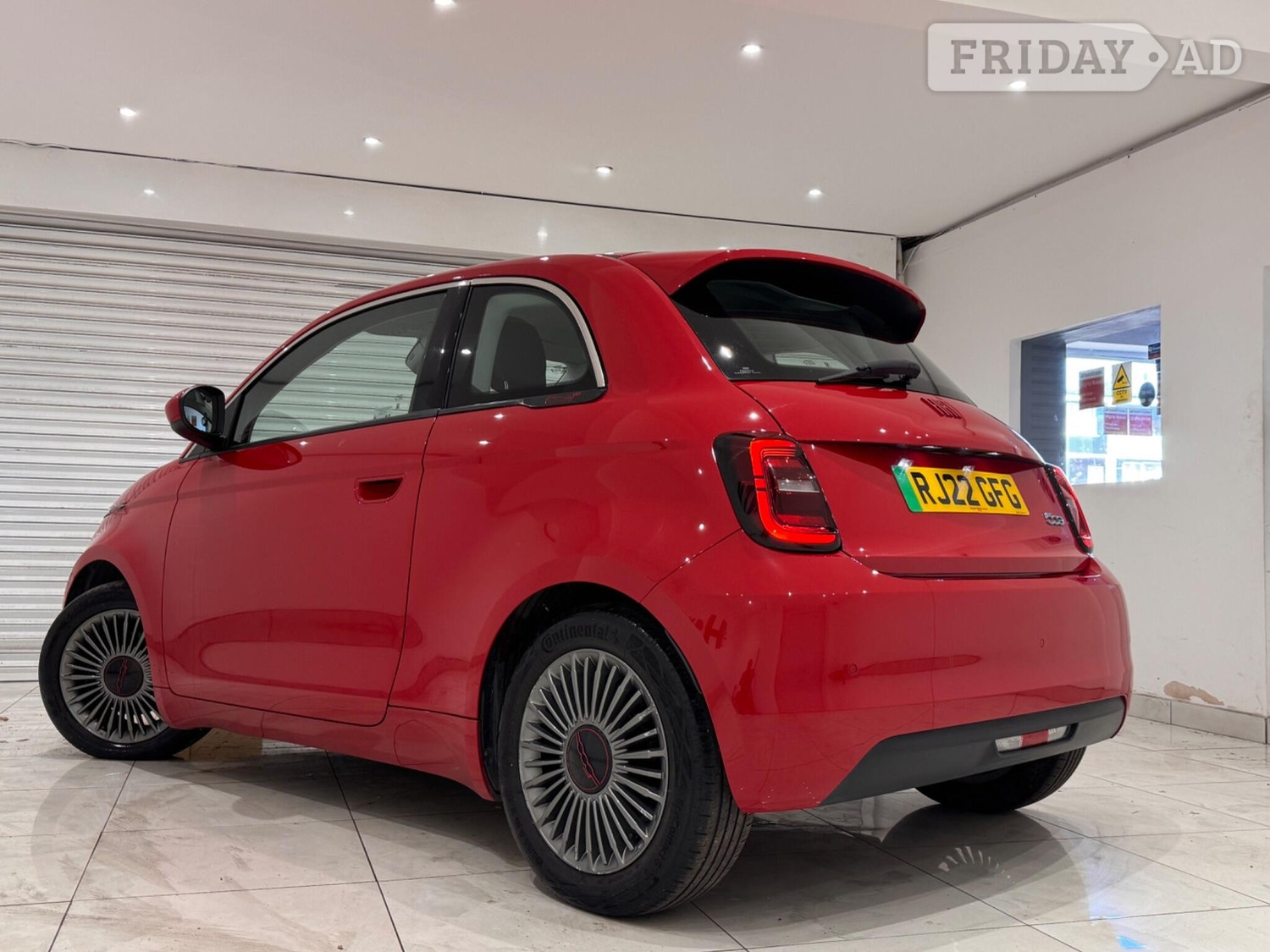 Fiat 500E 2022 - Cars
