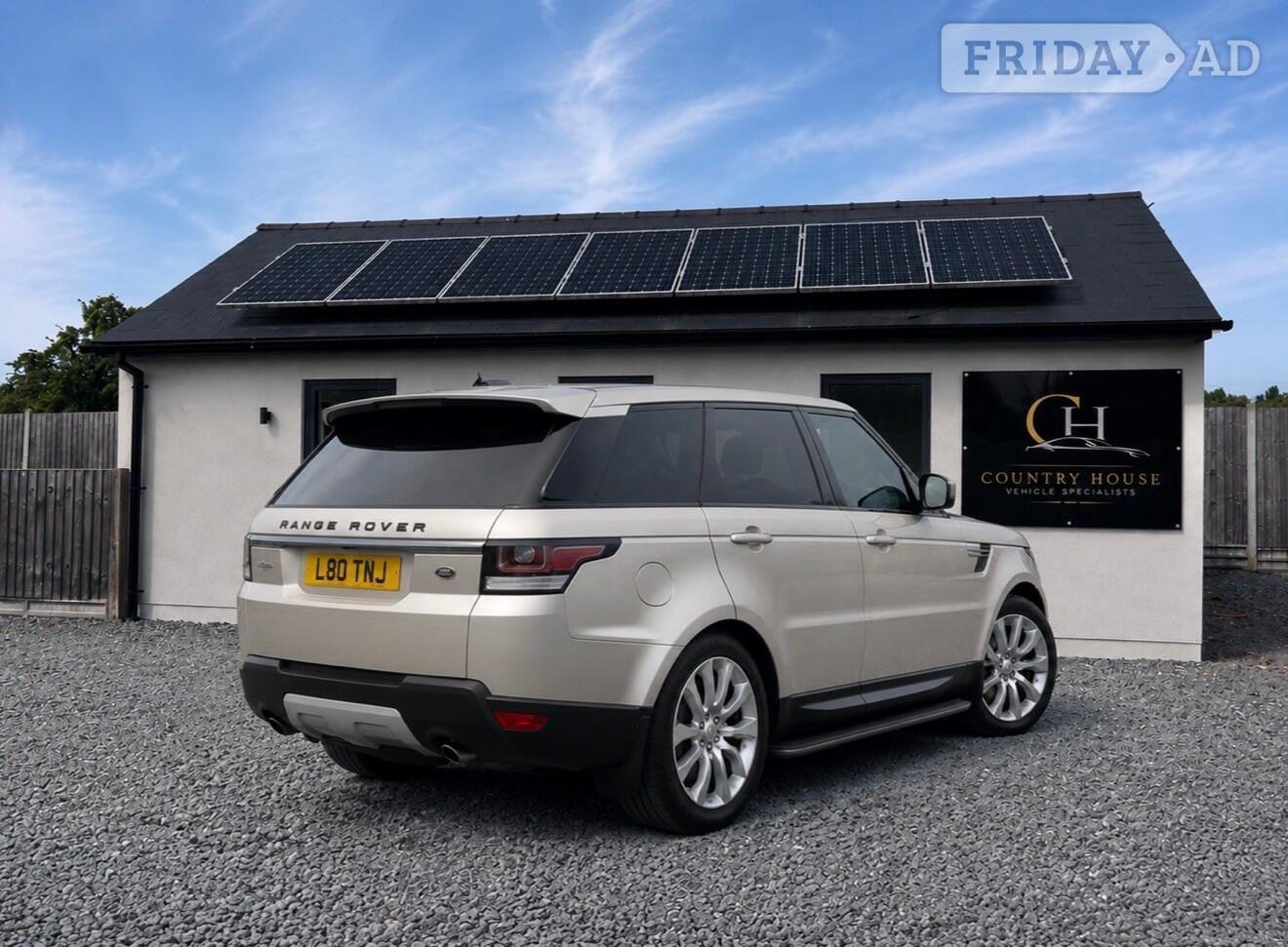 [ berth ]Land Rover Range Rover Sport