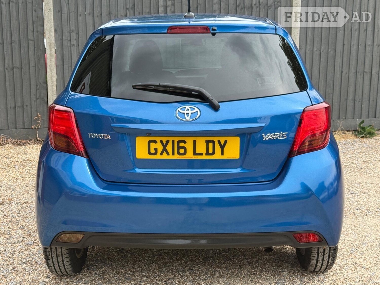 Toyota Yaris 2016 - Cars in Crowthorne