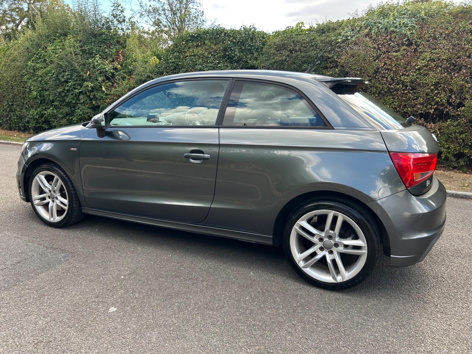 Audi A1 2011 - Cars