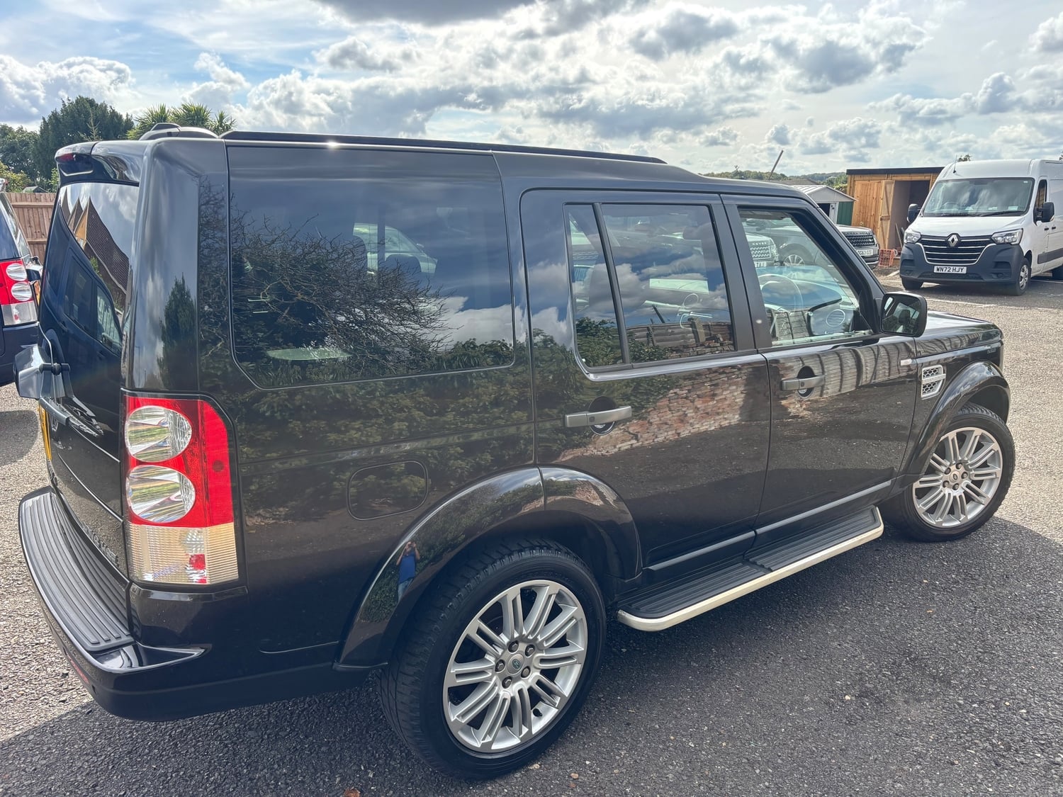 Land Rover Discovery 4 2013 - Cars in Longfield