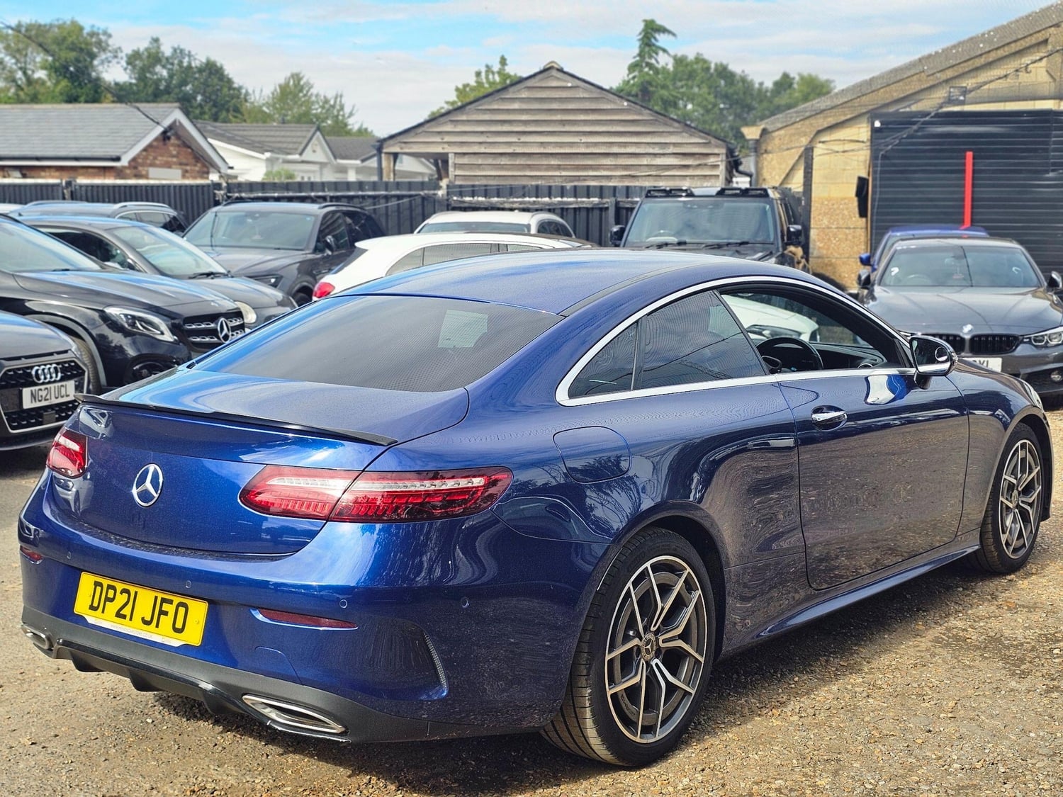 [ berth ]Mercedes-Benz E Class