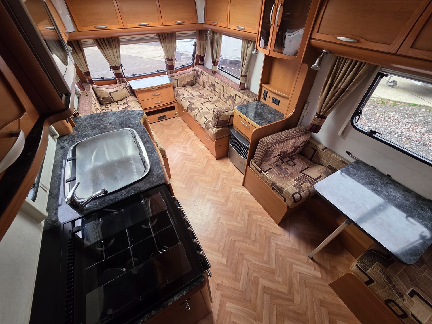 Lunar Clubman ES 2009 - Motorhomes & Caravans