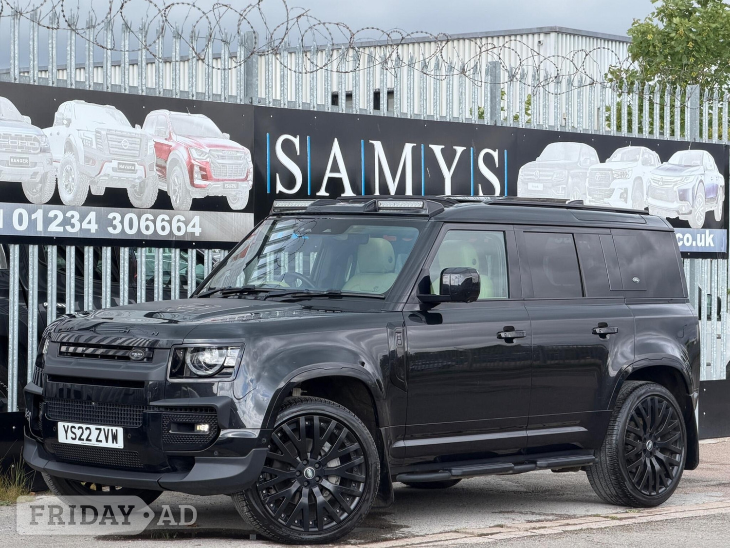 Land Rover Defender 110 Bedford