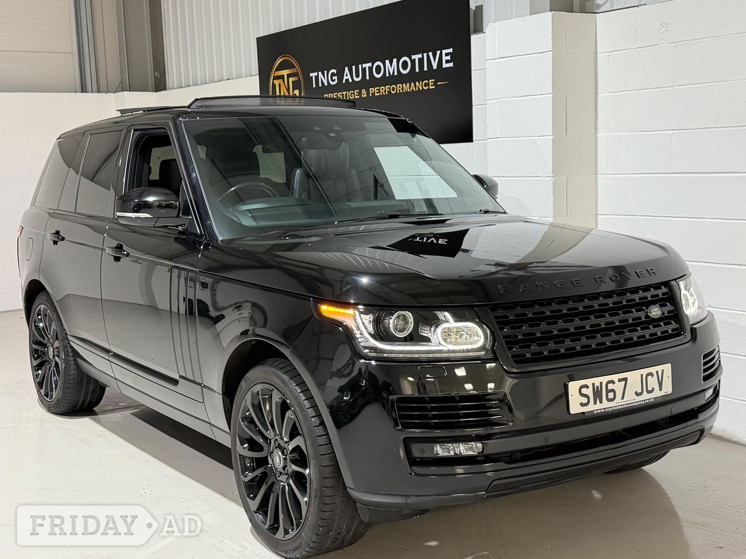 [ berth ]Land Rover Range Rover