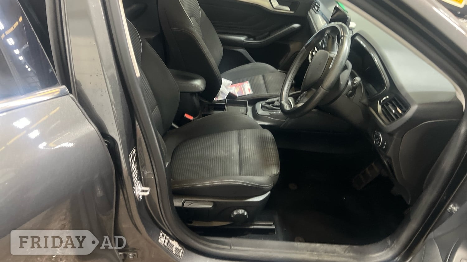 [ berth ]Ford Focus