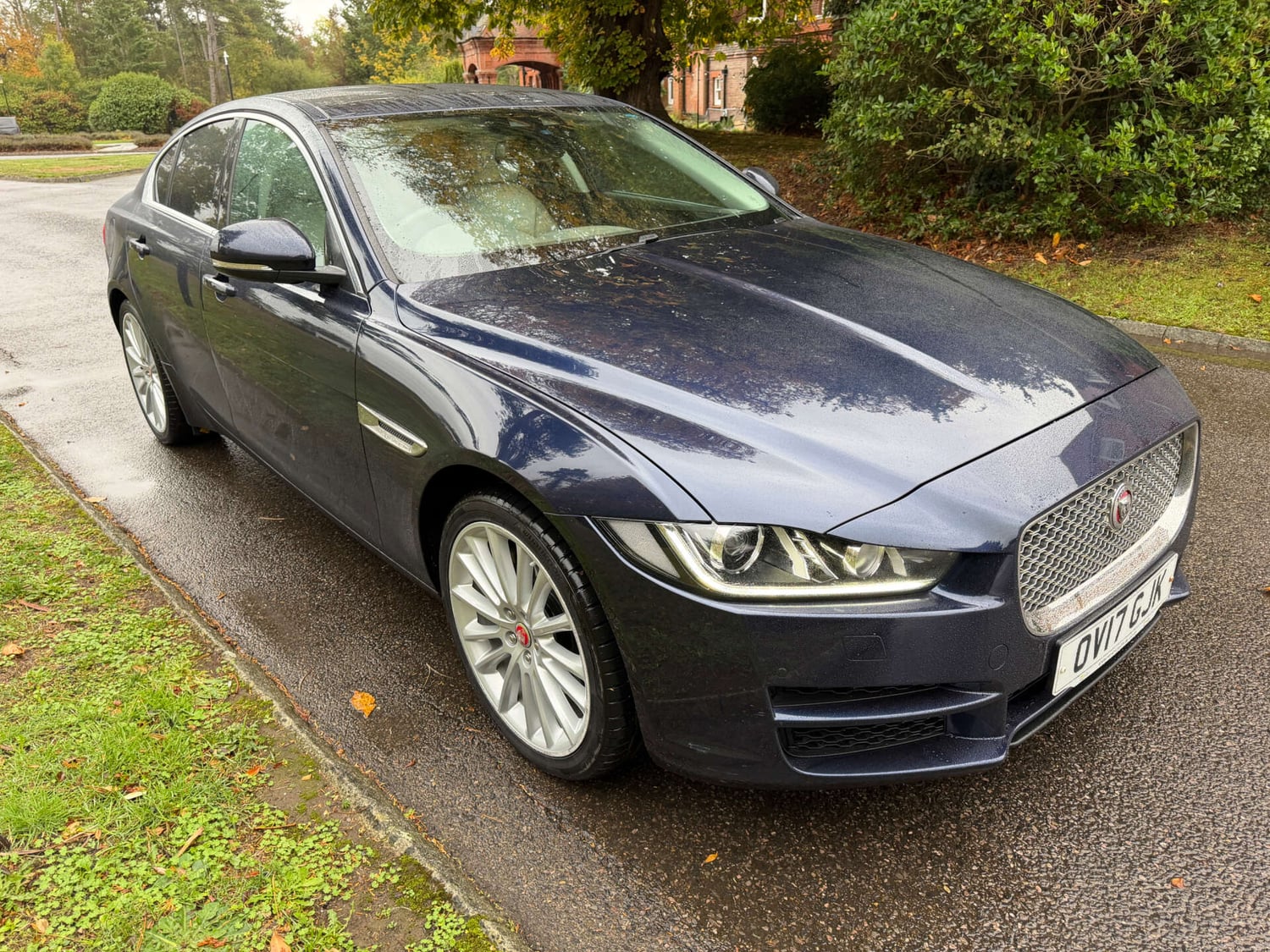 [ berth ]Jaguar XE