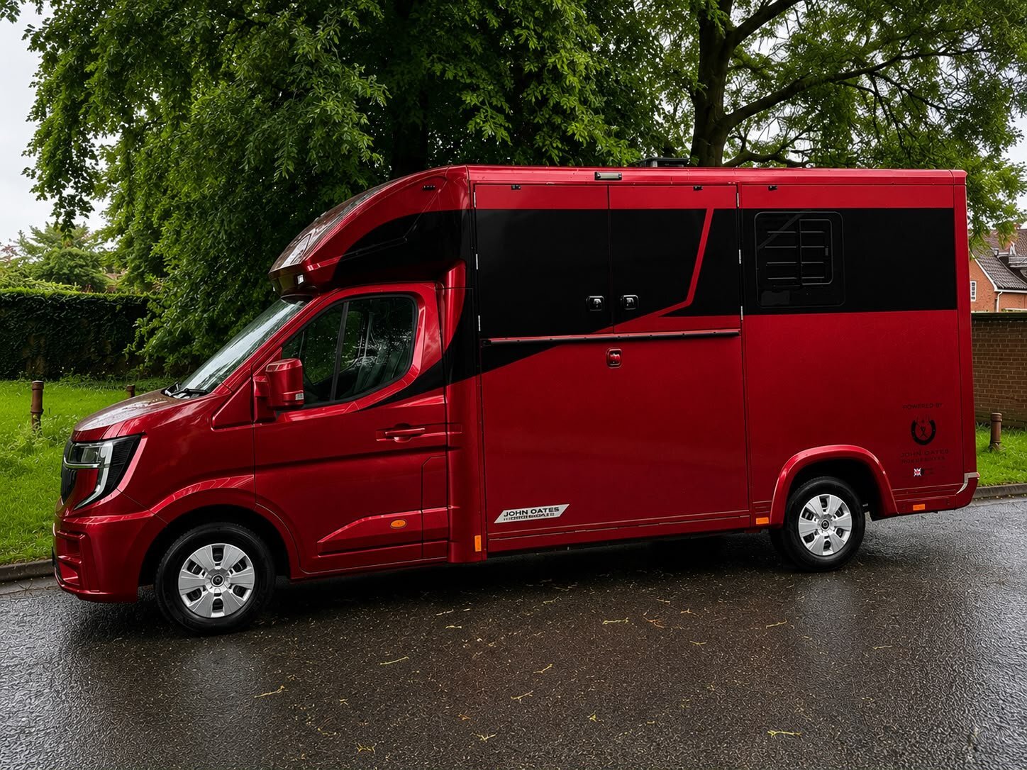 [ berth ]John Oates Transporter professional plus 