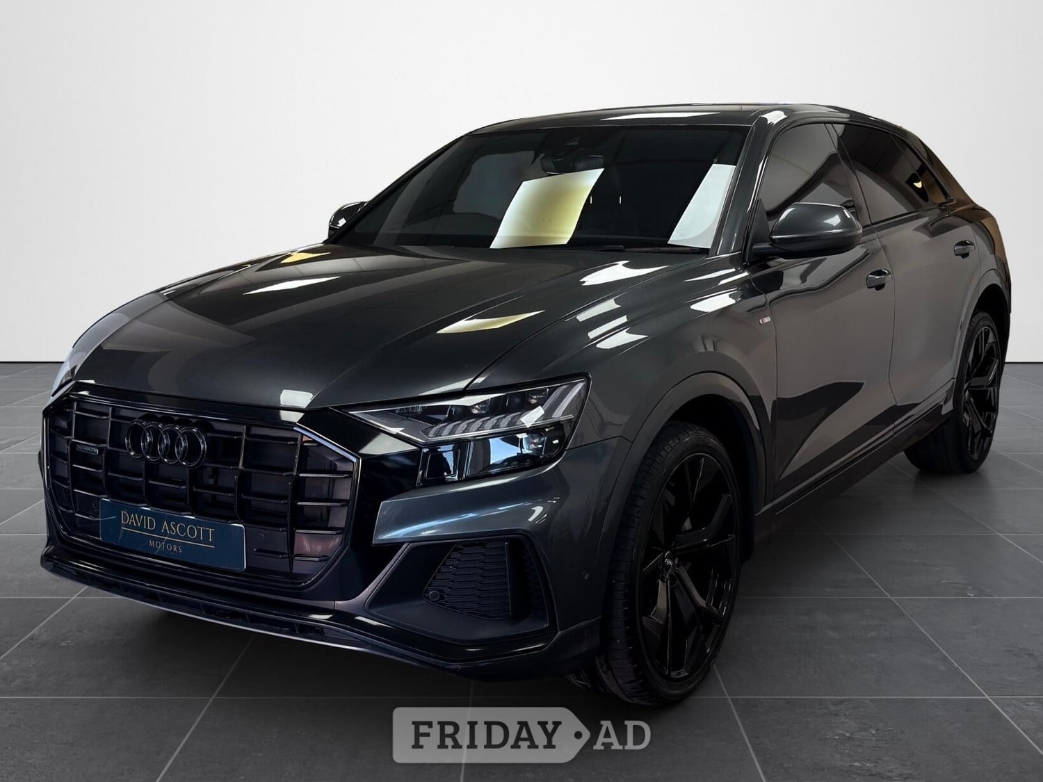 [ berth ]Audi Q8
