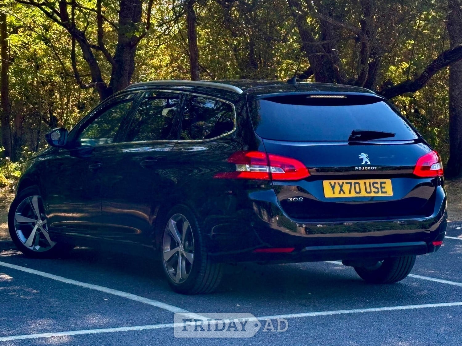 Peugeot 308 SW 2020 - Cars in Farnham