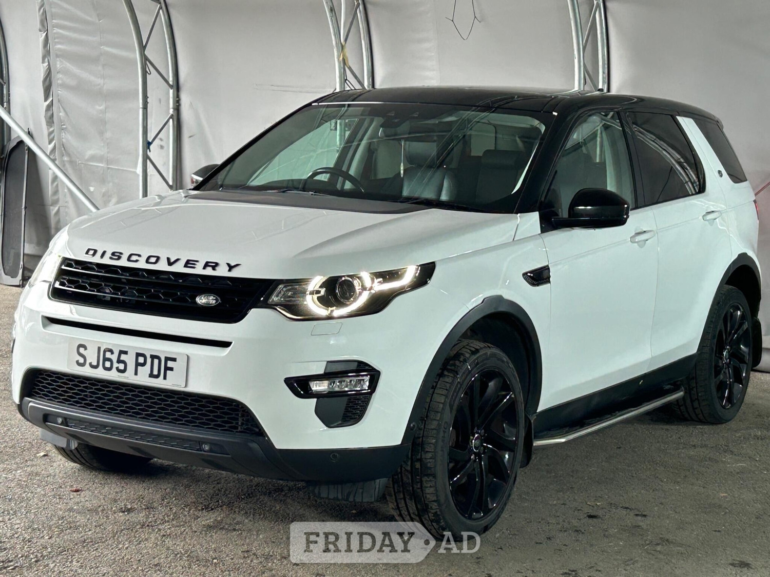 [ berth ]Land Rover Discovery Sport