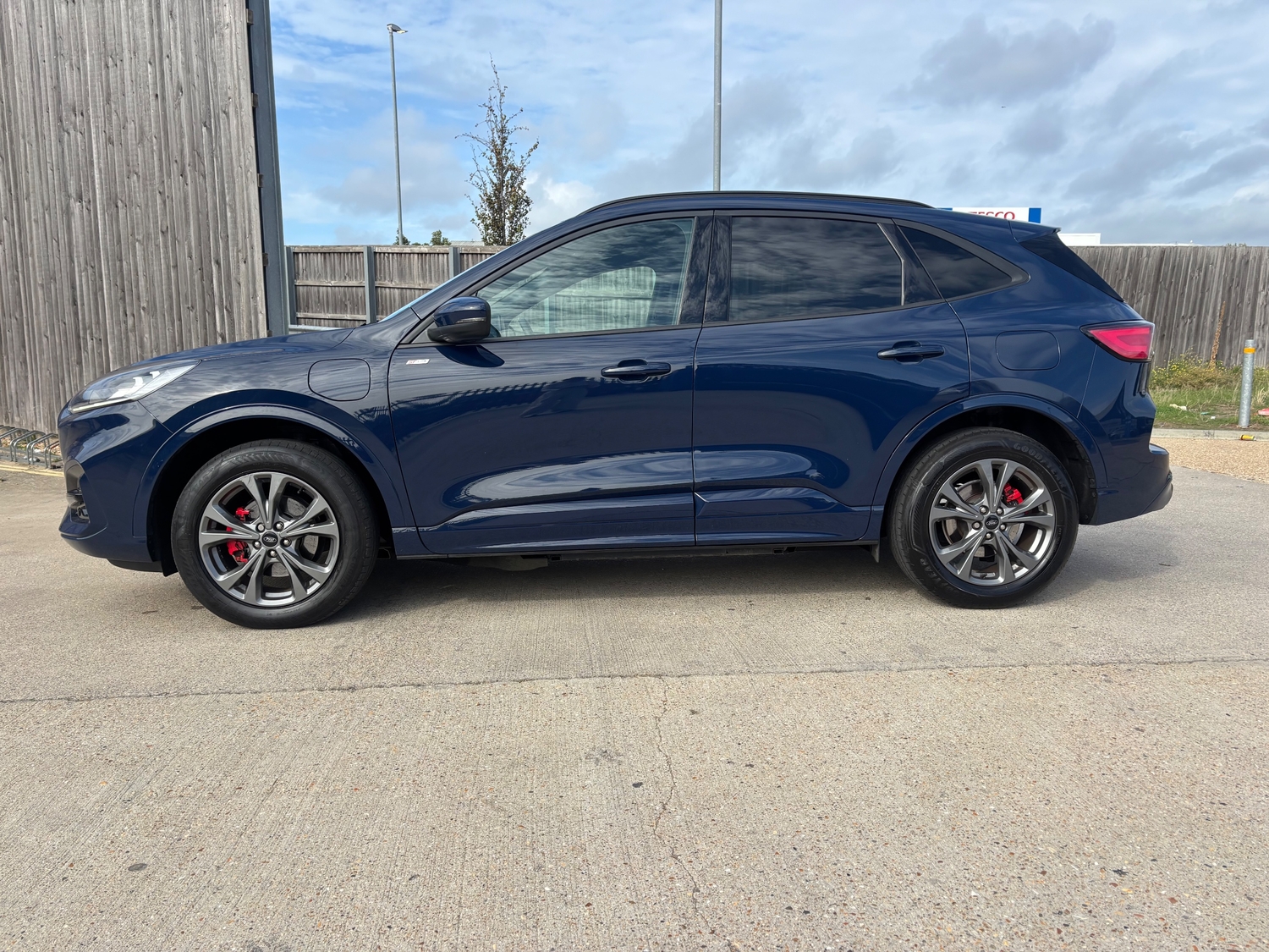 Ford Kuga 2023 - Cars