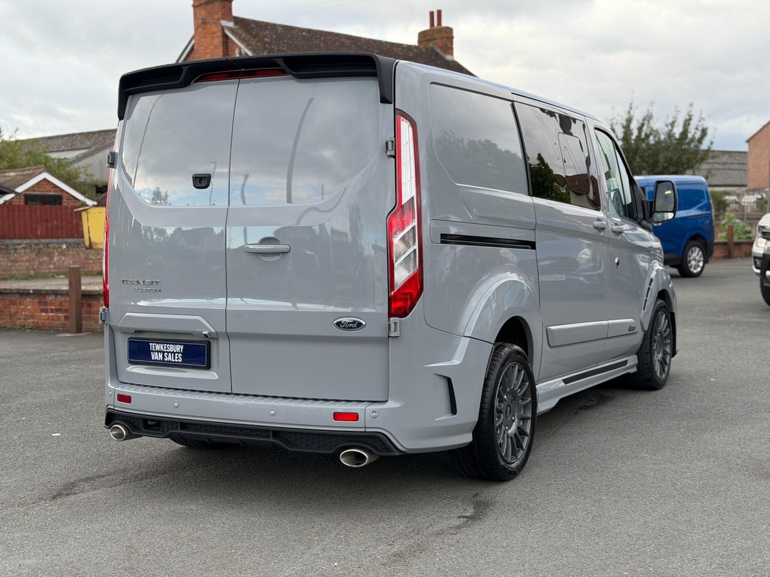 Ford Transit Custom 2023 - Vans & Commercial Vehicles