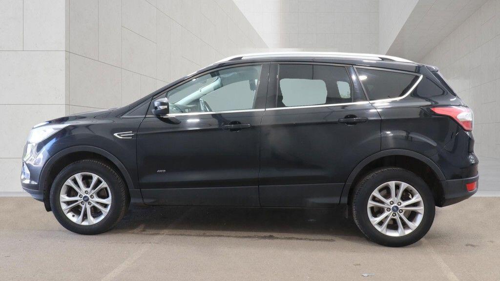 [ berth ]Ford Kuga