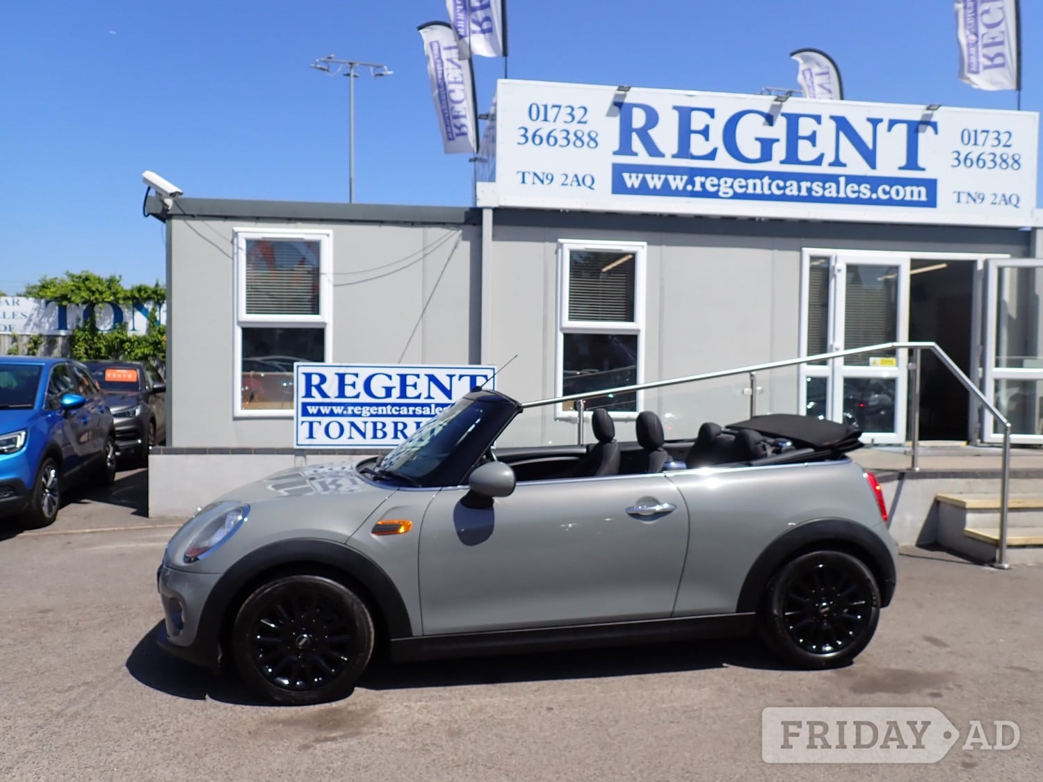 Mini Convertible 2017 - Cars