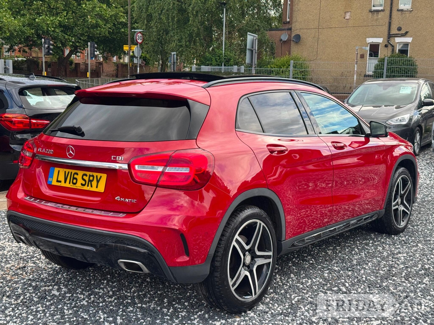 [ berth ]Mercedes-Benz GLA