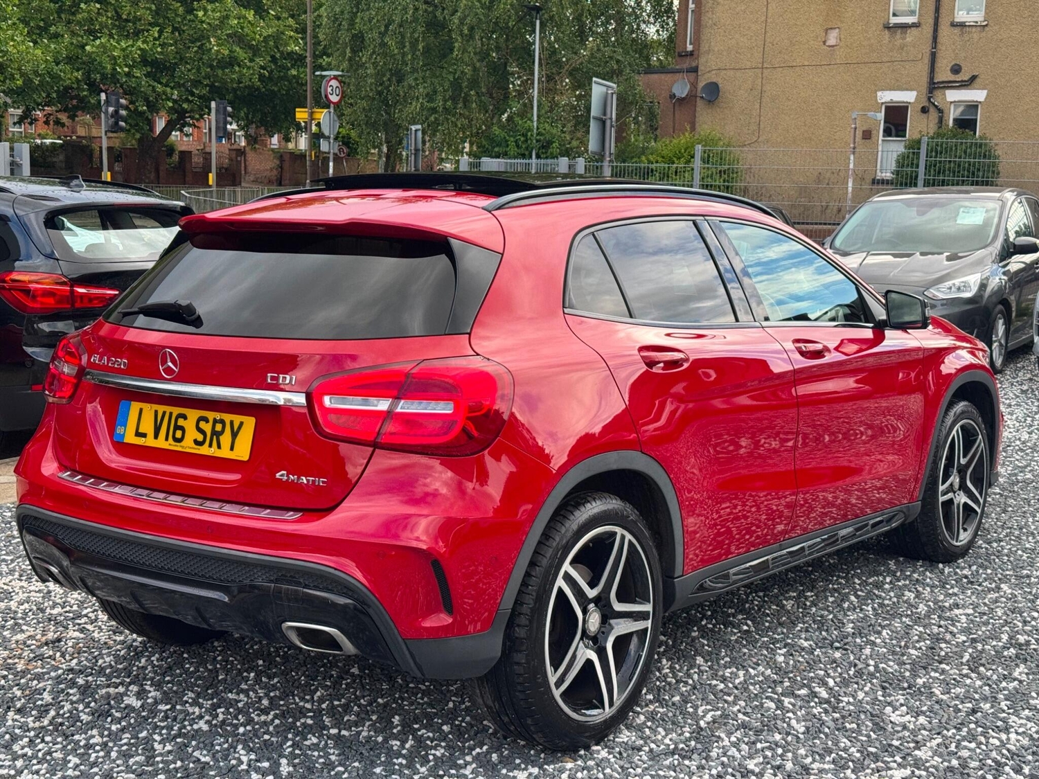 [ berth ]Mercedes-Benz GLA