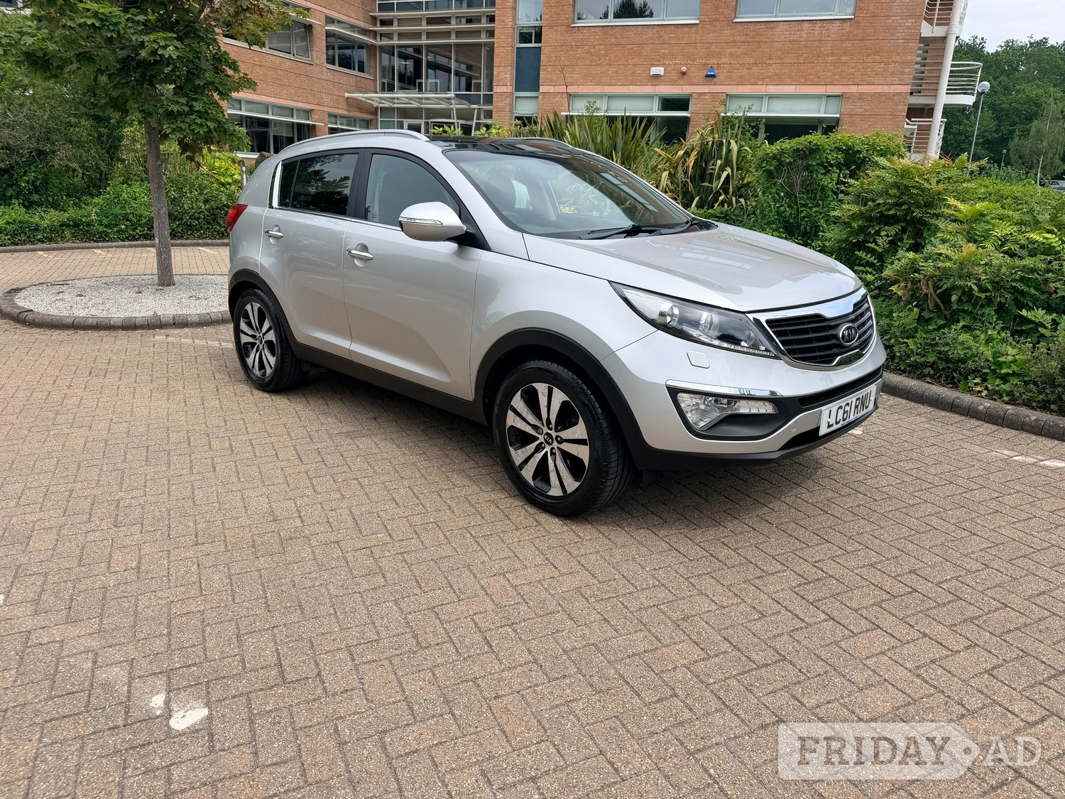 [ berth ]Kia Sportage