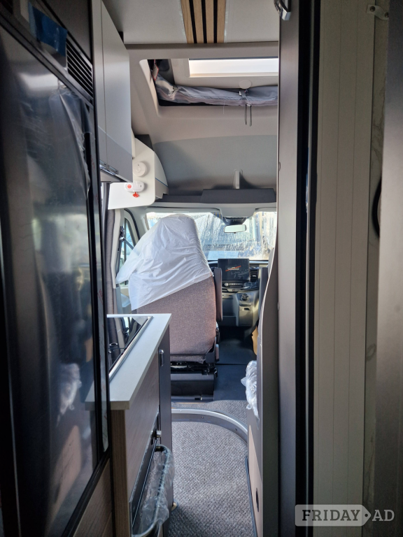 [4 berth ]Swift Trekker X