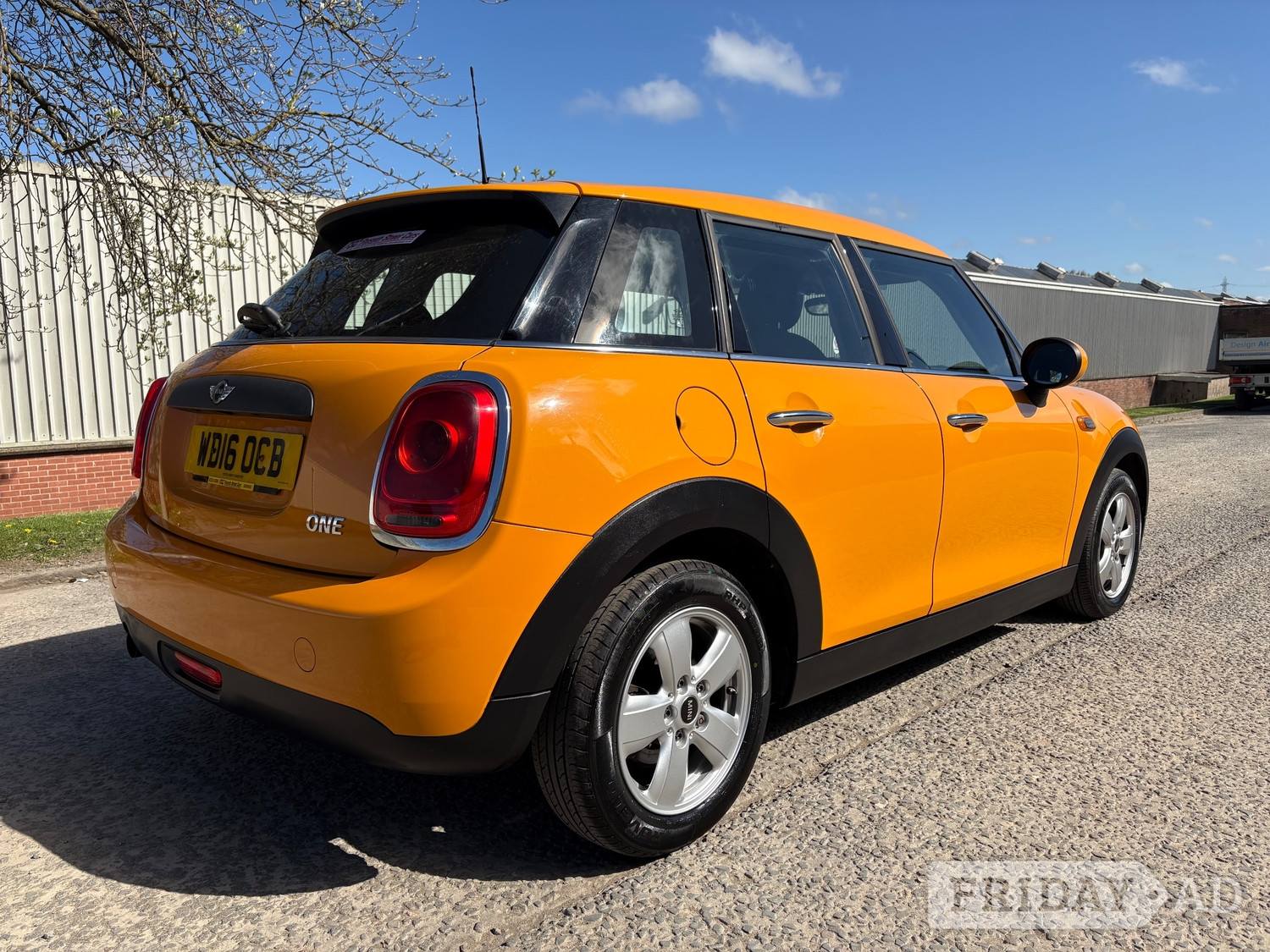 [ berth ]Mini Hatch