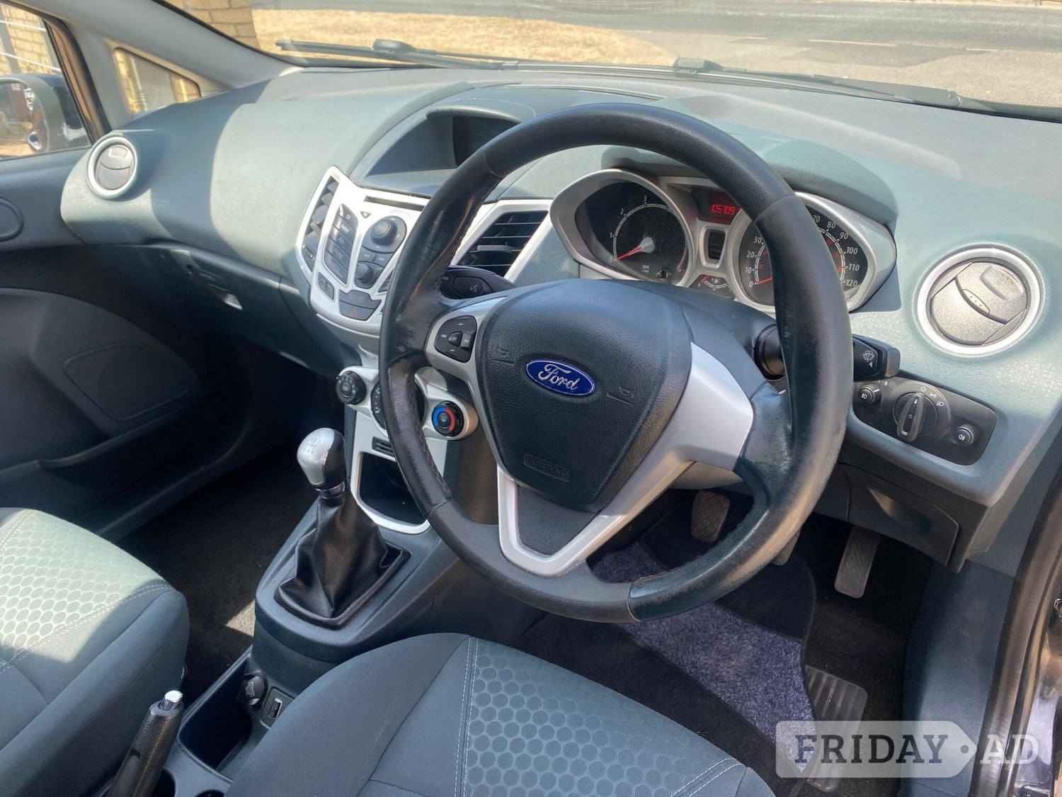 [ berth ]Ford Fiesta