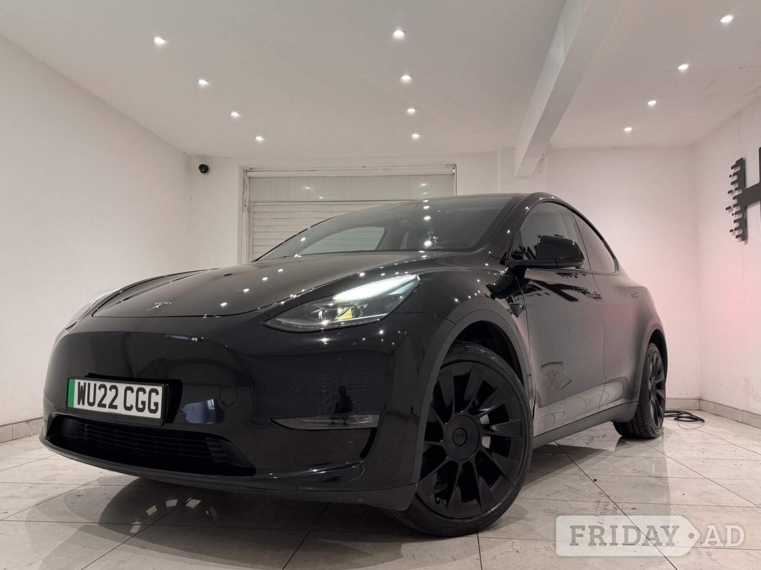 Tesla Model Y 2022 - Cars