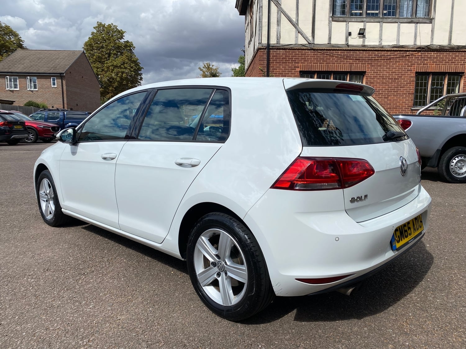 Volkswagen Golf 2015 - Cars