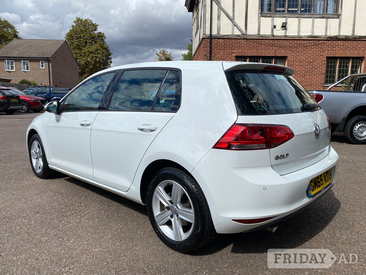 Volkswagen Golf 2015 - Cars