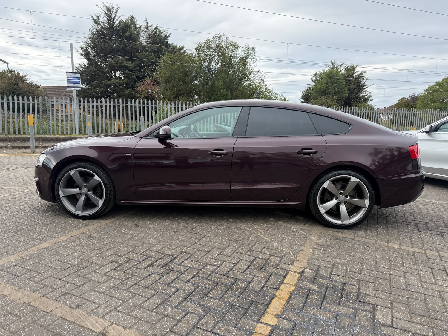 [ berth ]Audi A5